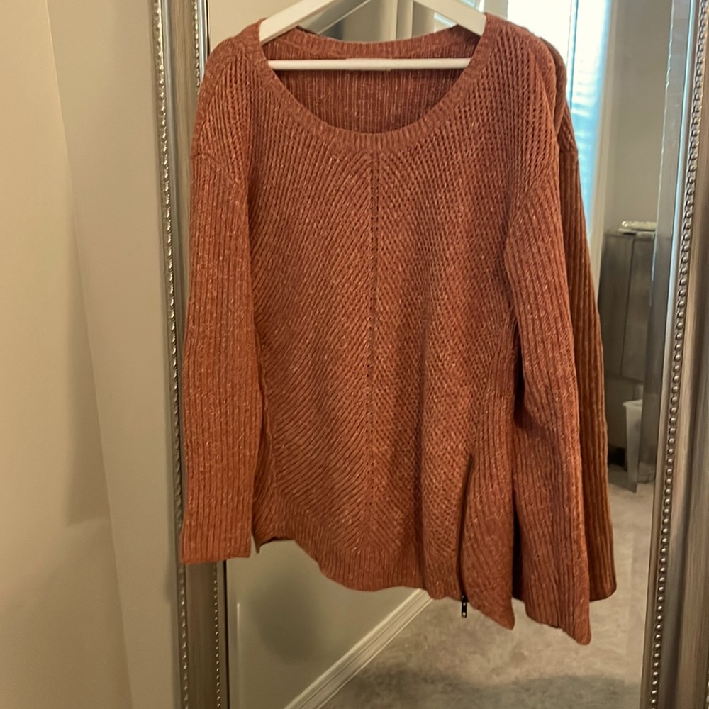 cozy sweater, side zipper sz L